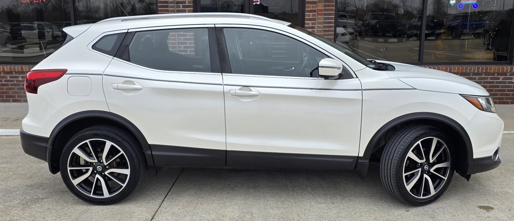 2017 Nissan Rogue Image 5