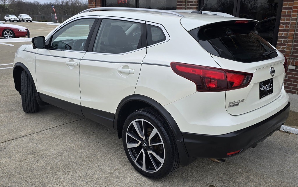 2017 Nissan Rogue Image 6