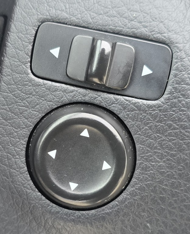 2017 Nissan Rogue Image 17