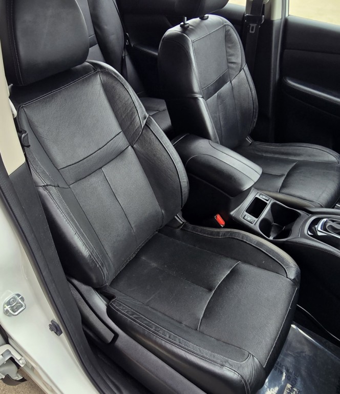 2017 Nissan Rogue Image 34