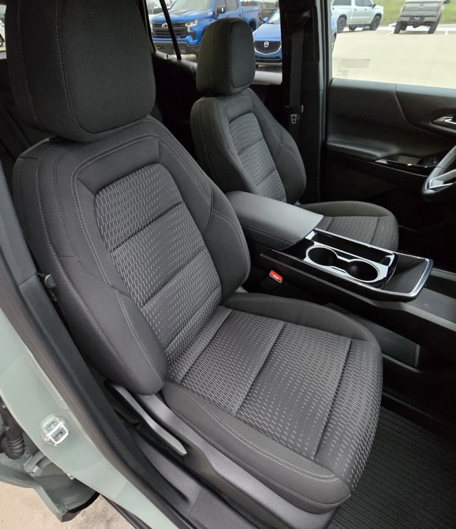 2025 Chevrolet Equinox Image 32