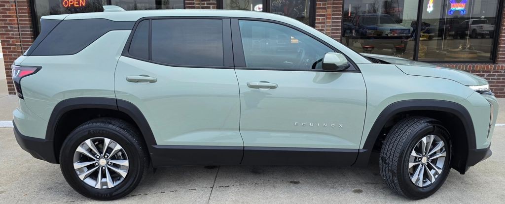 2025 Chevrolet Equinox Image 5