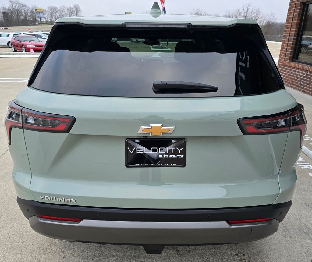 2025 Chevrolet Equinox Image 8