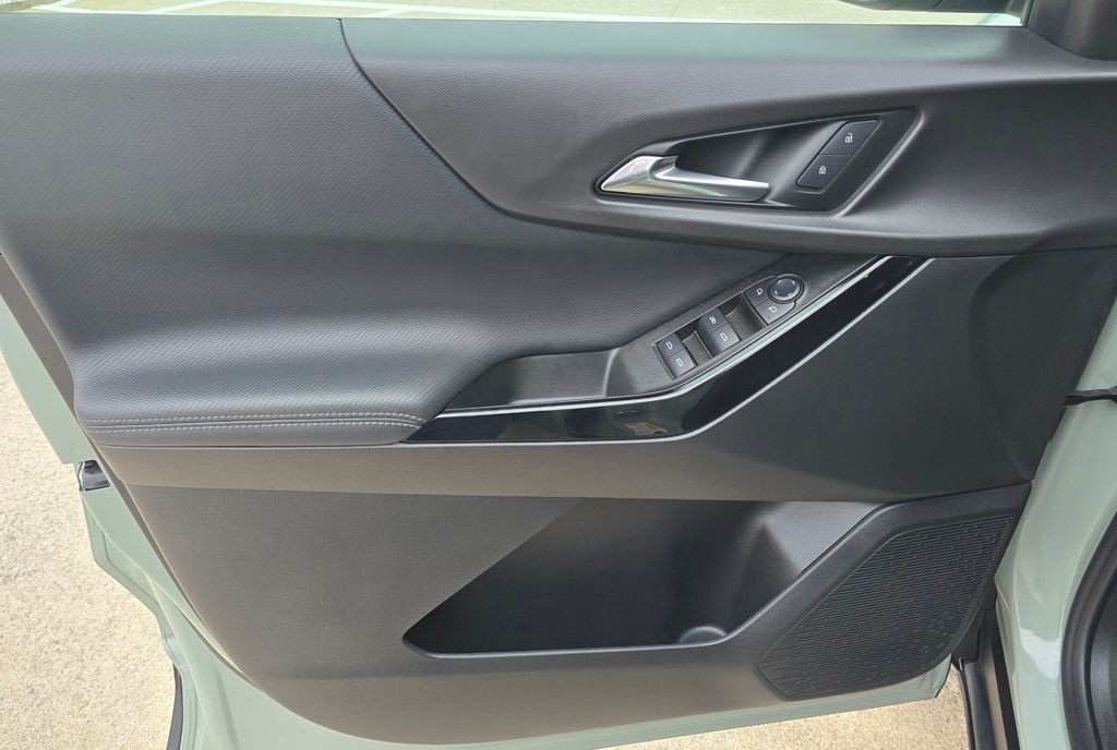 2025 Chevrolet Equinox Image 15