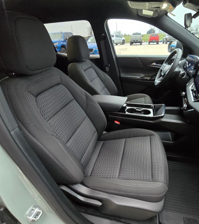 2025 Chevrolet Equinox Image 31