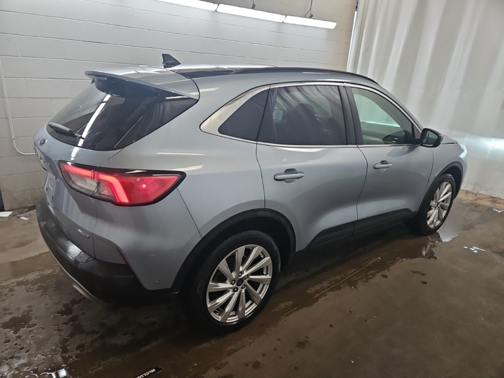 2022 Ford Escape Image 2