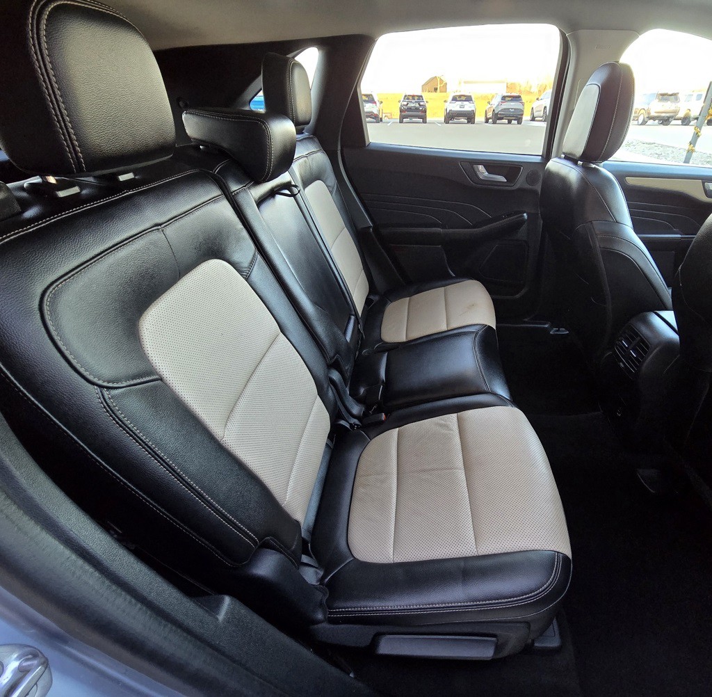 2022 Ford Escape Image 44