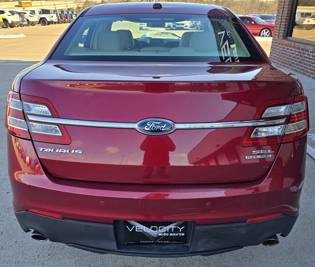 2013 Ford Taurus Image 8