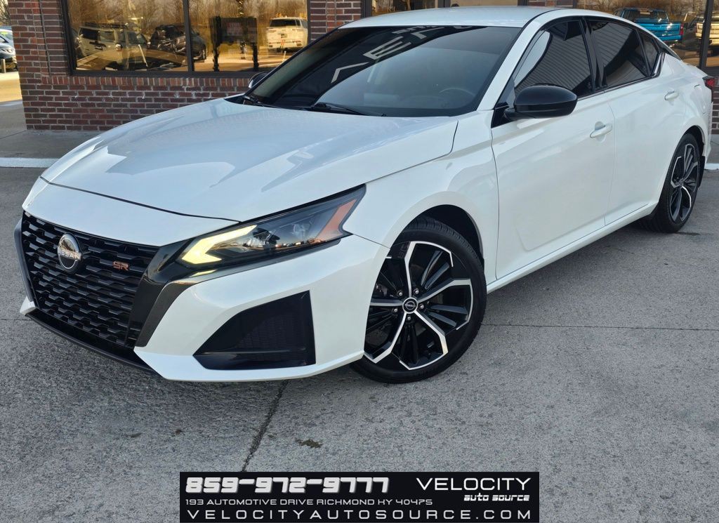 2023 Nissan Altima Image 1