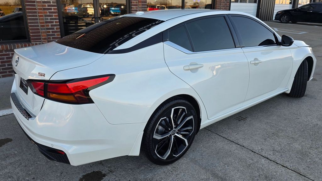 2023 Nissan Altima Image 7