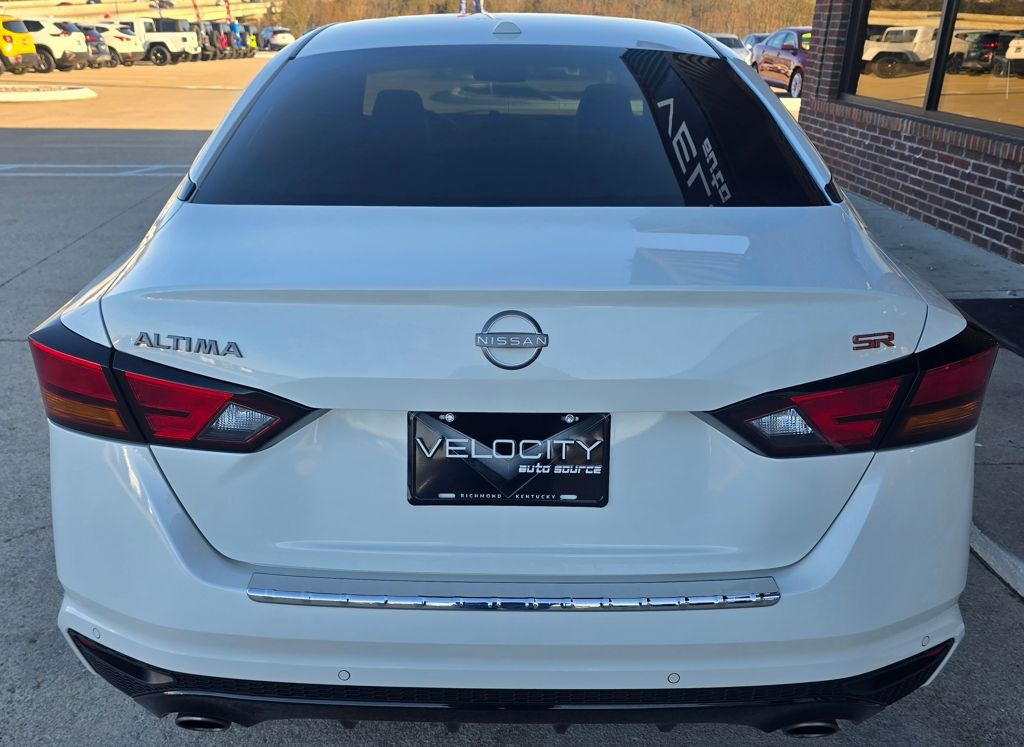 2023 Nissan Altima Image 8