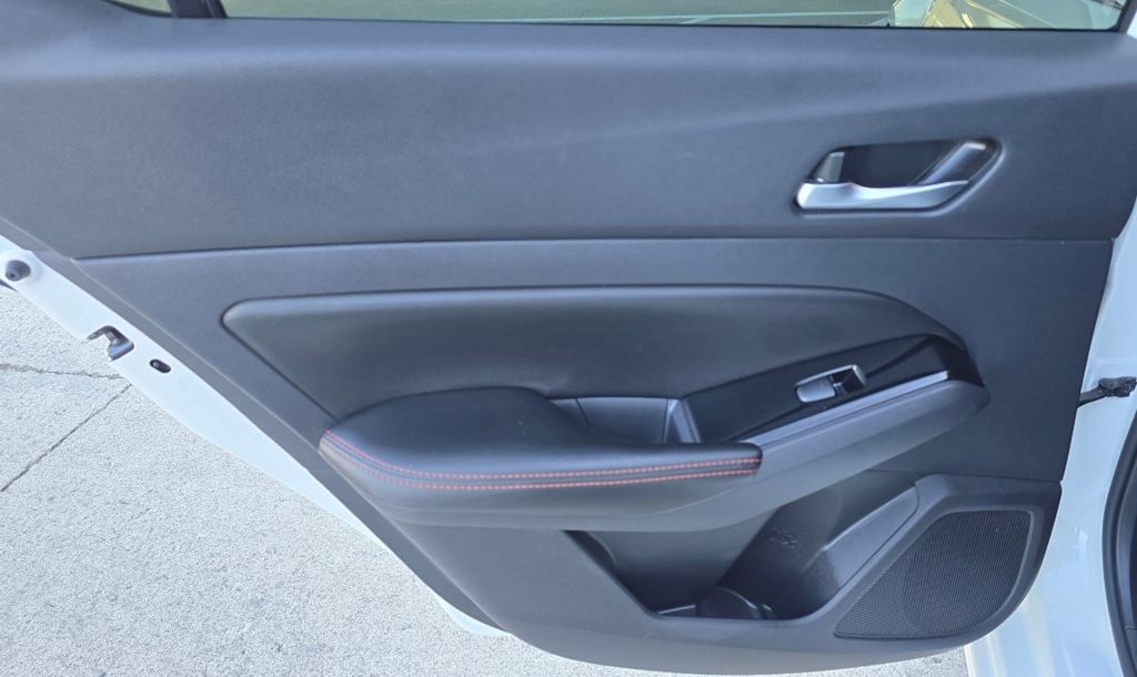 2023 Nissan Altima Image 30