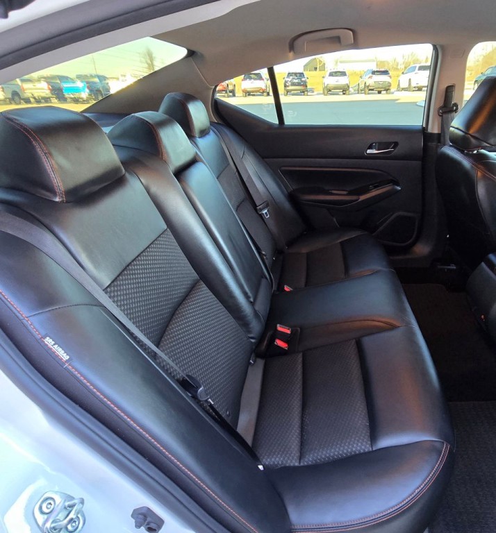 2023 Nissan Altima Image 38