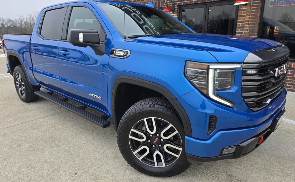 2022 GMC Sierra 1500 Image 2