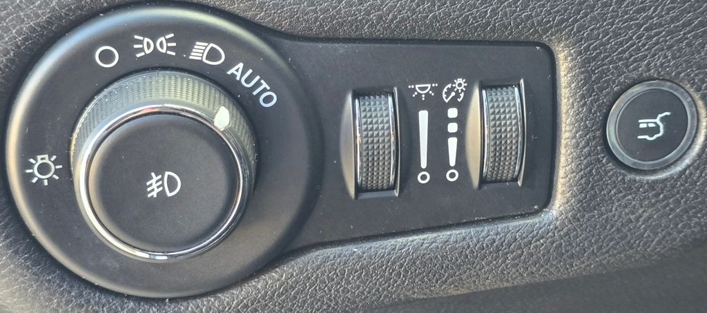 2019 Jeep Cherokee Image 20