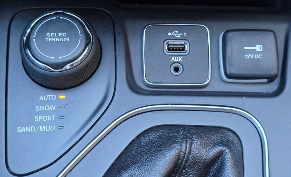 2019 Jeep Cherokee Image 31