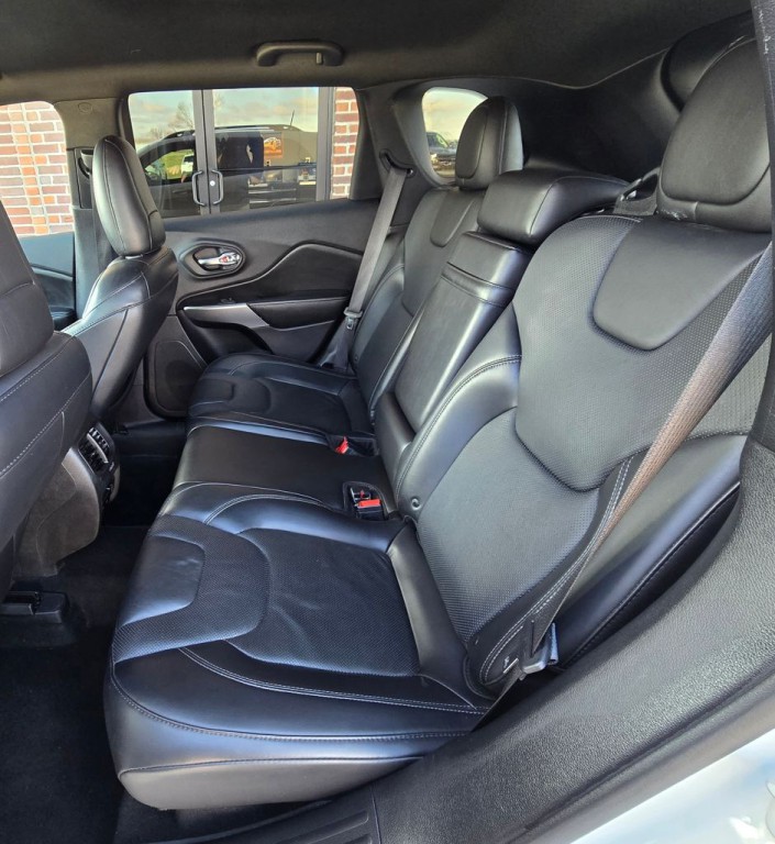 2019 Jeep Cherokee Image 35