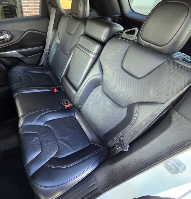 2019 Jeep Cherokee Image 36