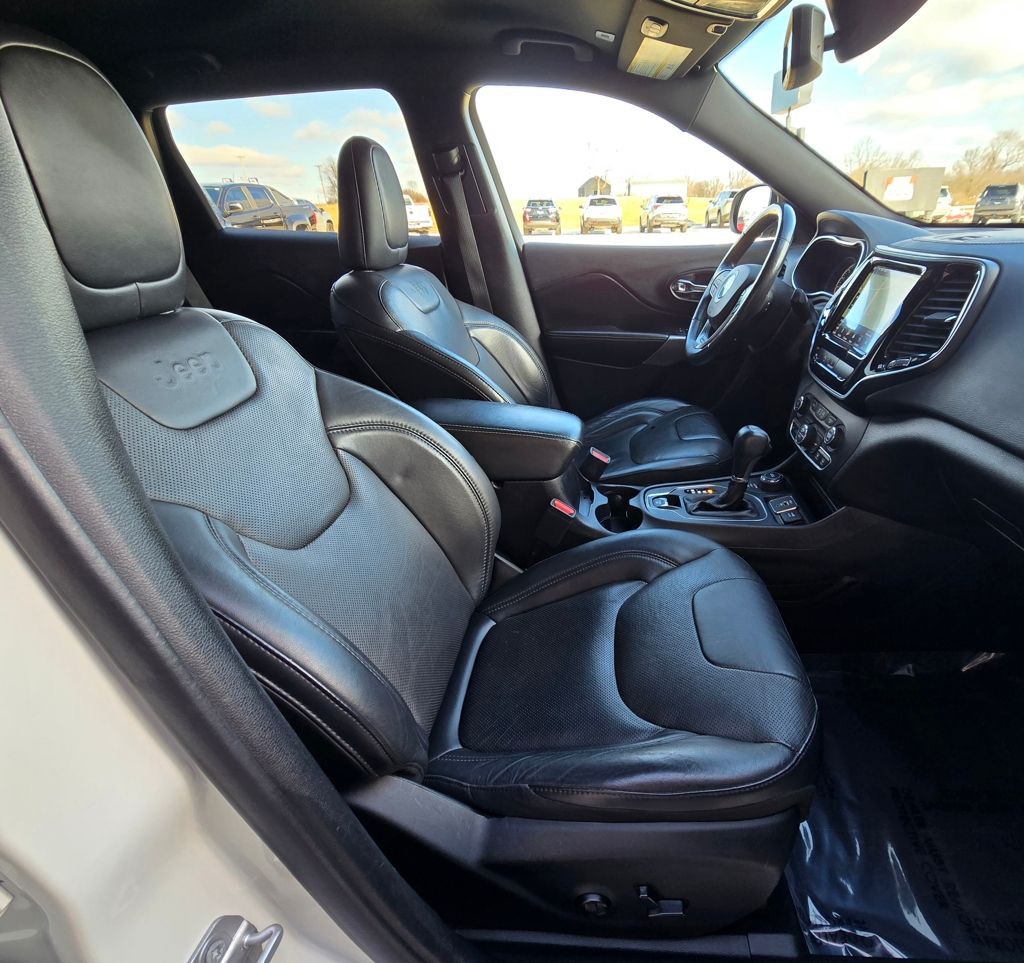 2019 Jeep Cherokee Image 40