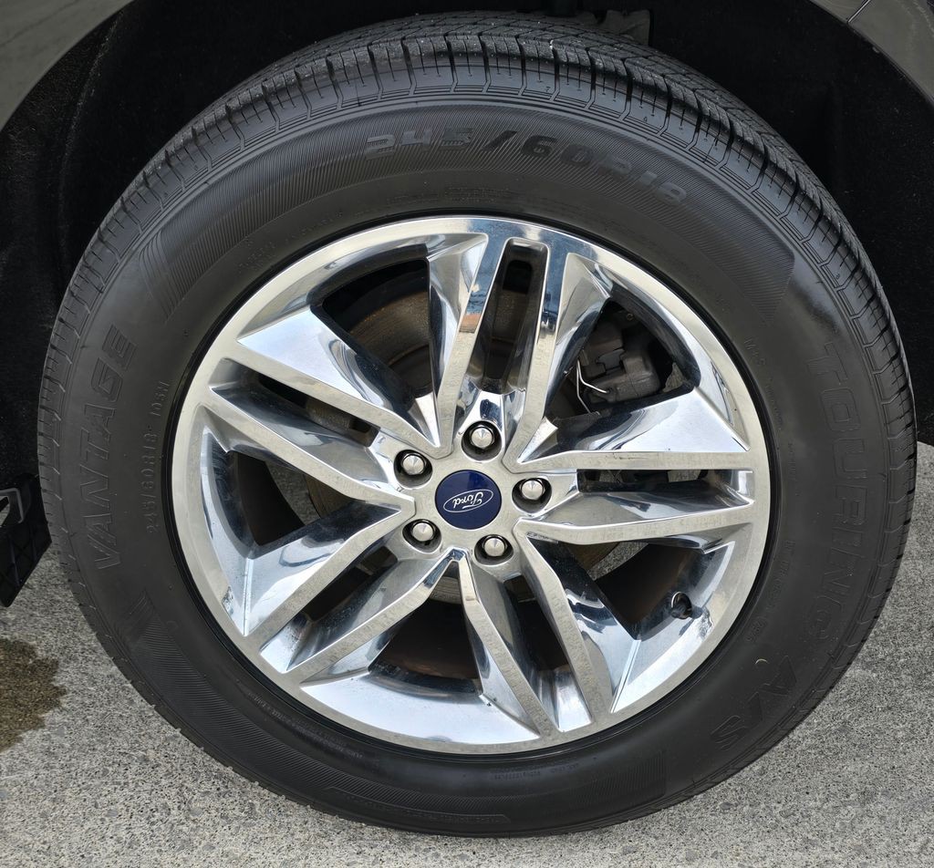 2016 Ford Edge Image 11