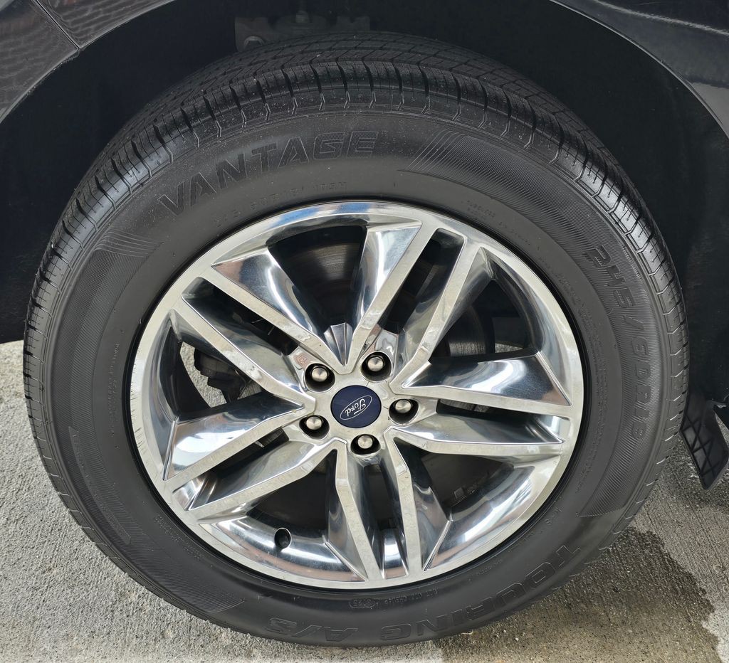 2016 Ford Edge Image 12