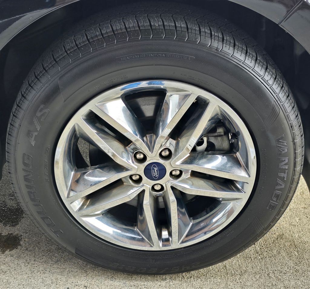 2016 Ford Edge Image 13