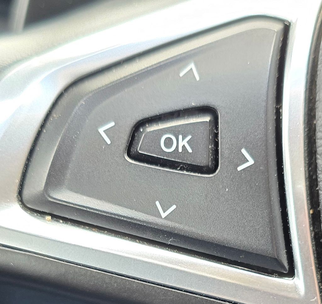 2016 Ford Edge Image 22