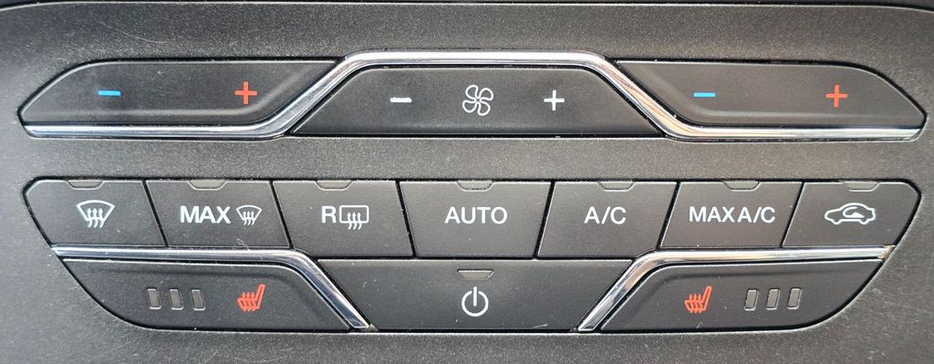 2016 Ford Edge Image 31