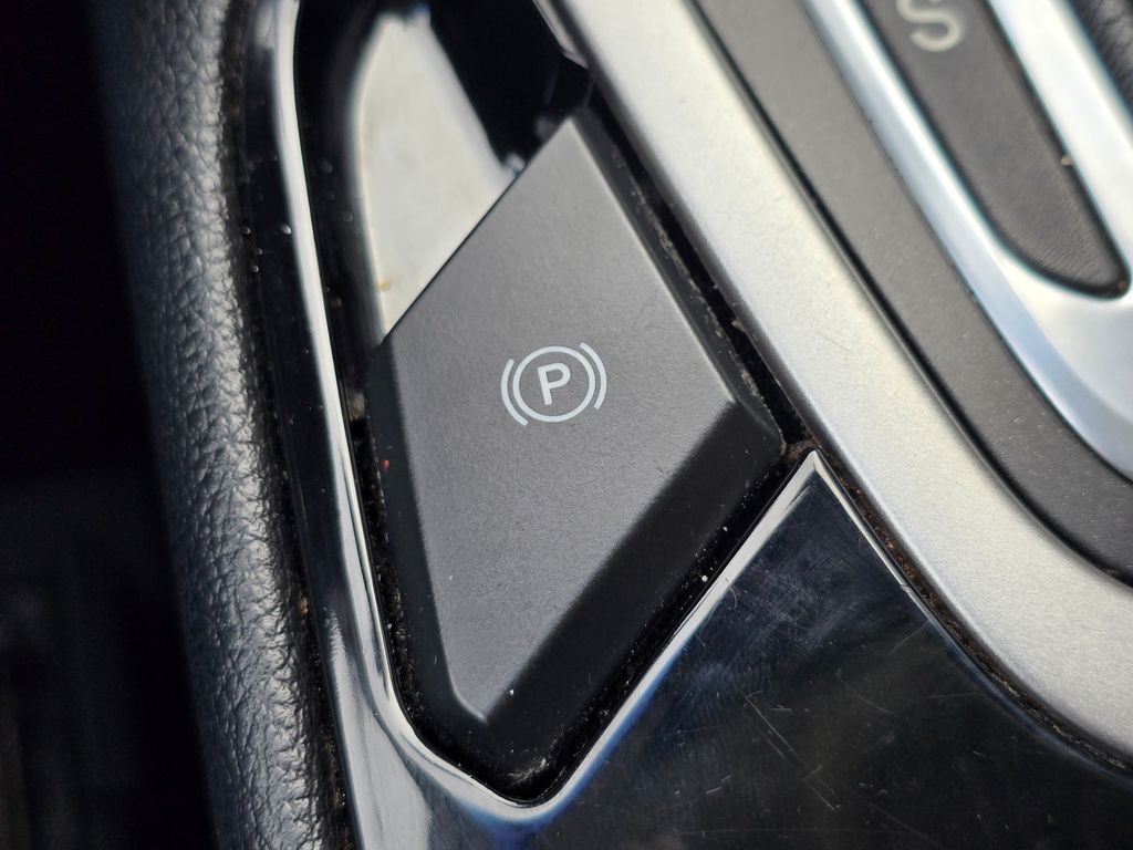 2016 Ford Edge Image 33