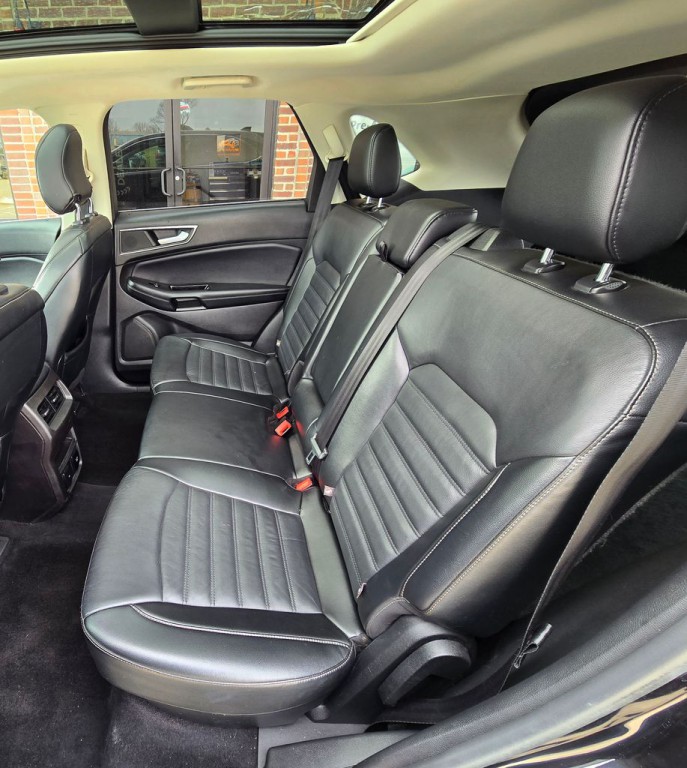 2016 Ford Edge Image 37