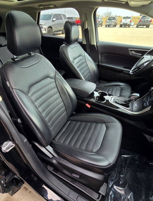 2016 Ford Edge Image 43