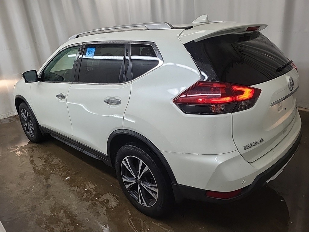 2019 Nissan Rogue Image 2