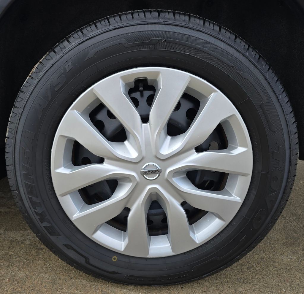 2019 Nissan Rogue Image 12