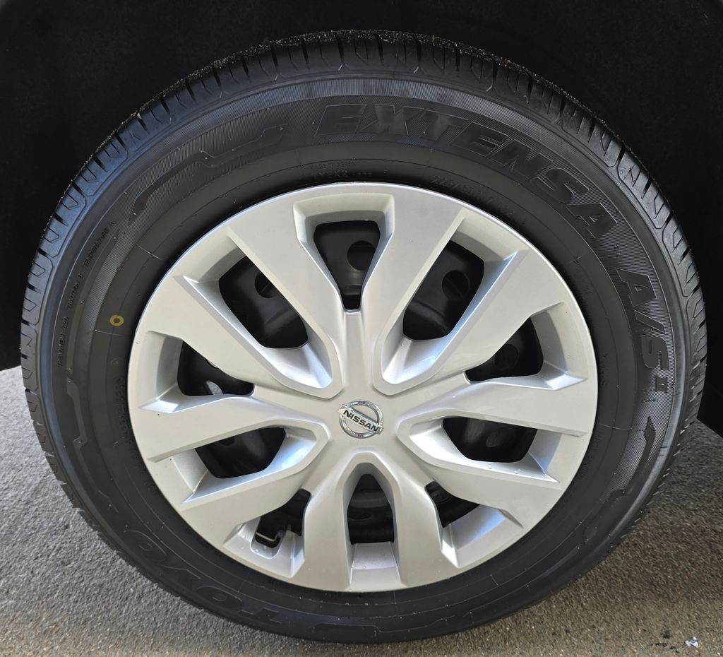 2019 Nissan Rogue Image 13