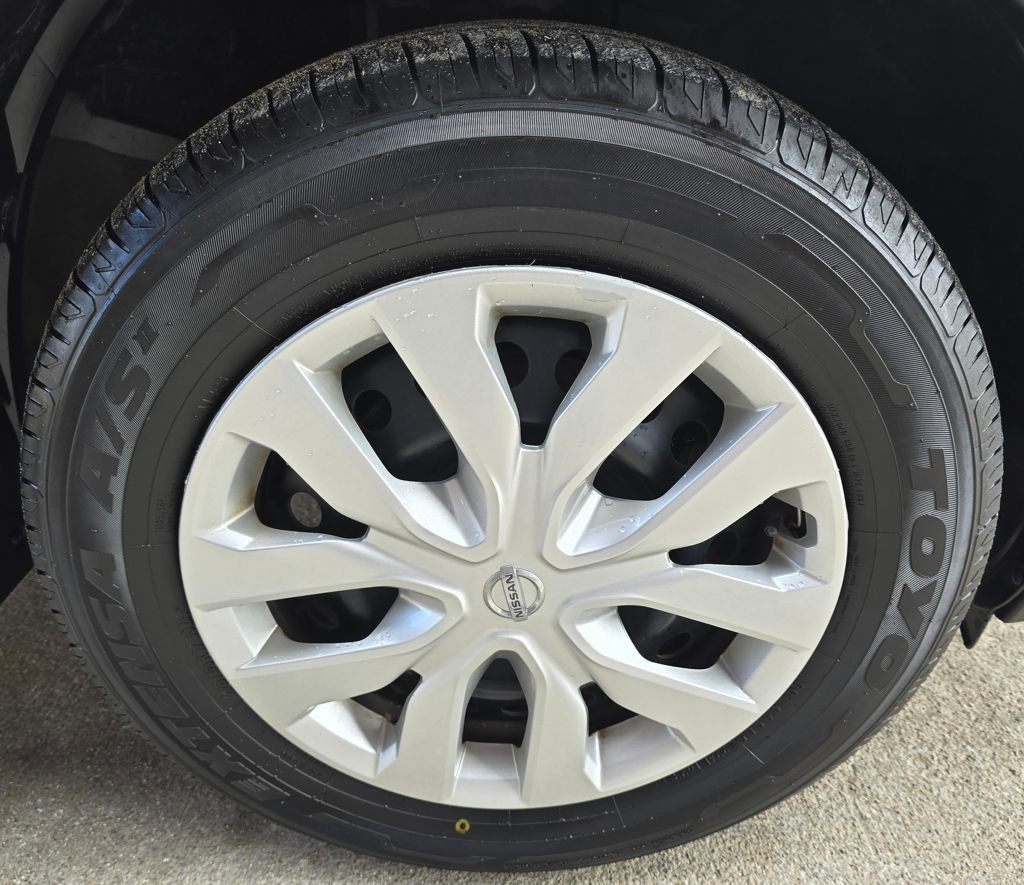 2019 Nissan Rogue Image 14