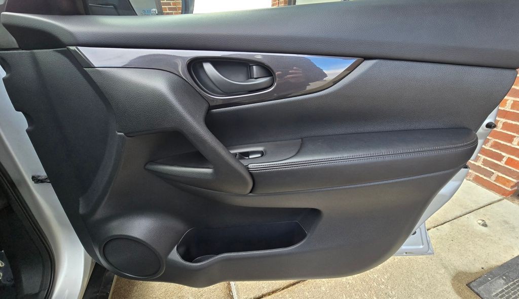 2019 Nissan Rogue Image 33