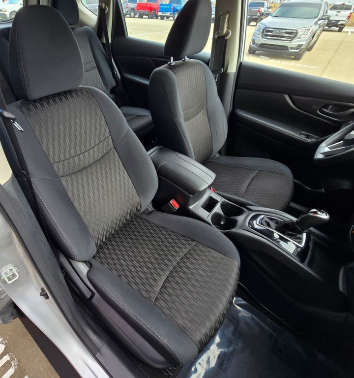 2019 Nissan Rogue Image 35