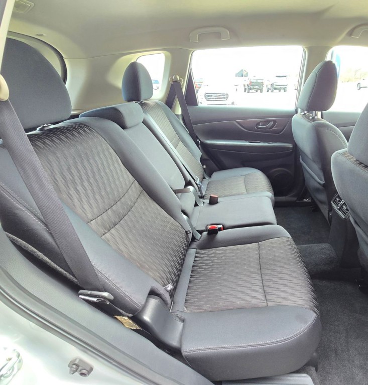 2019 Nissan Rogue Image 37