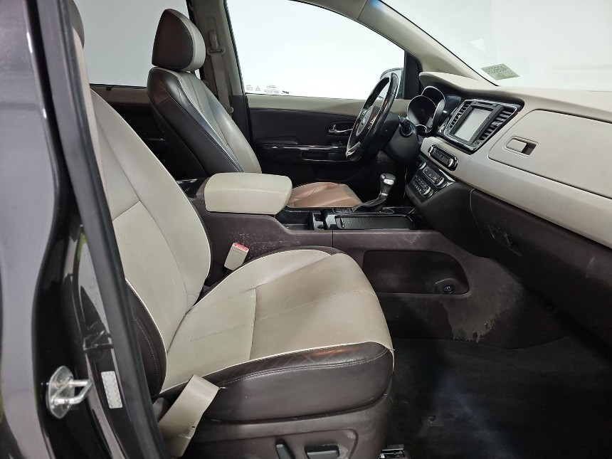 2018 Kia Sedona Image 9