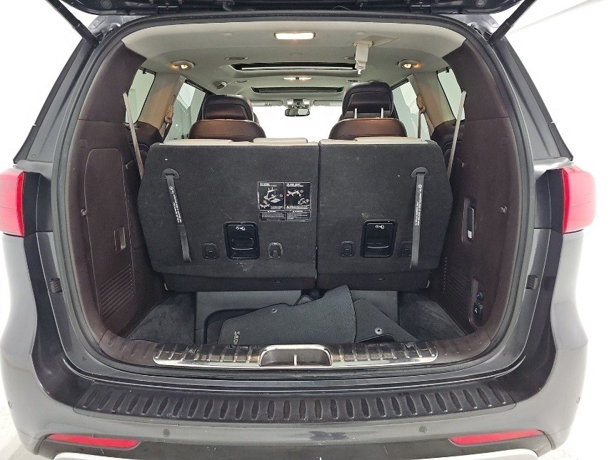 2018 Kia Sedona Image 11
