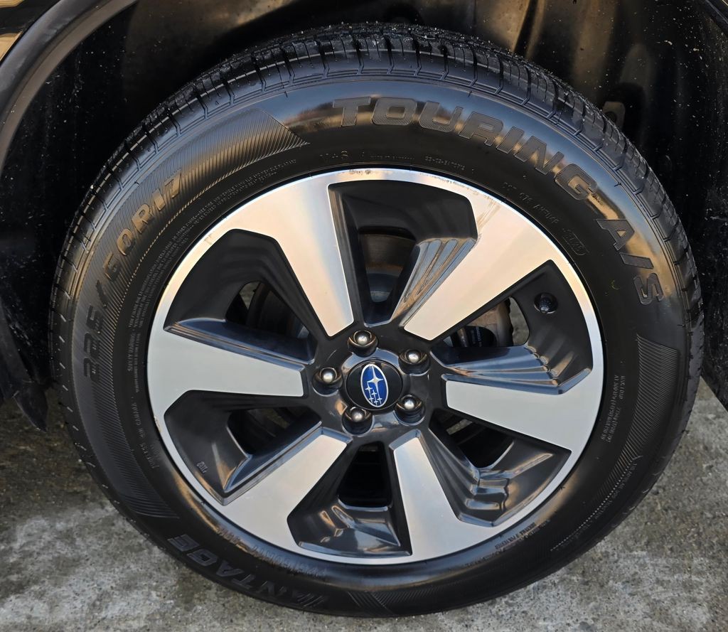 2018 Subaru Forester Image 12