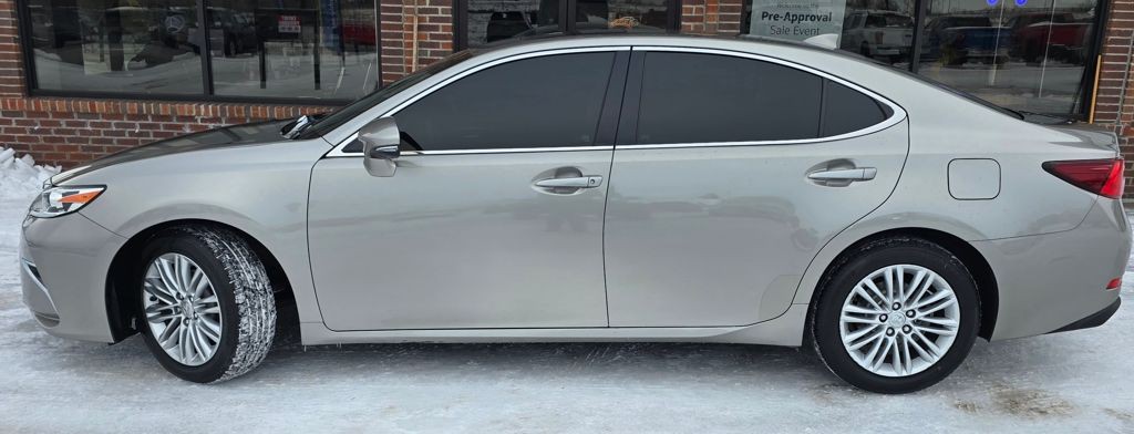 2018 Lexus ES Image 4