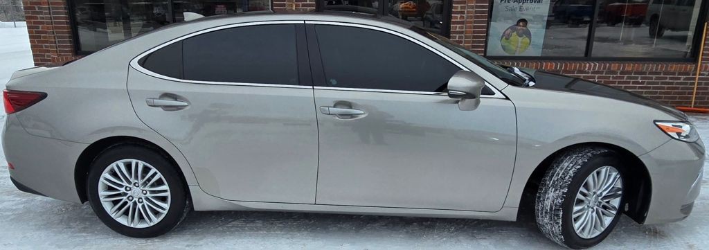 2018 Lexus ES Image 5