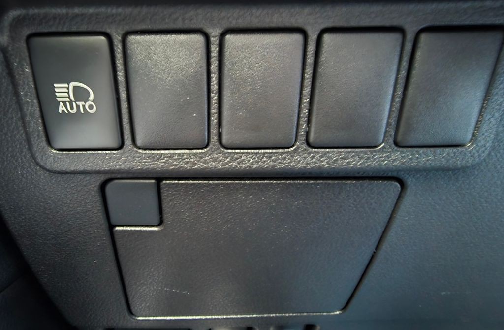 2018 Lexus ES Image 19