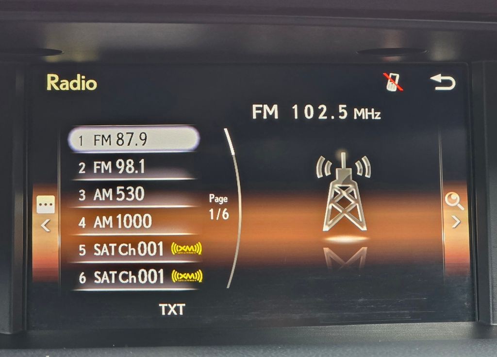 2018 Lexus ES Image 25