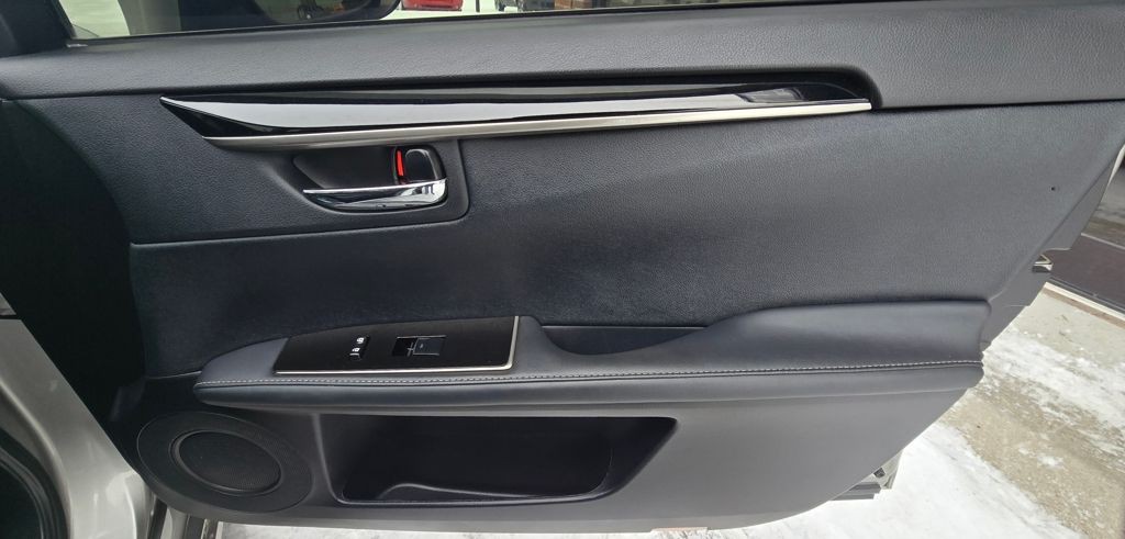 2018 Lexus ES Image 35