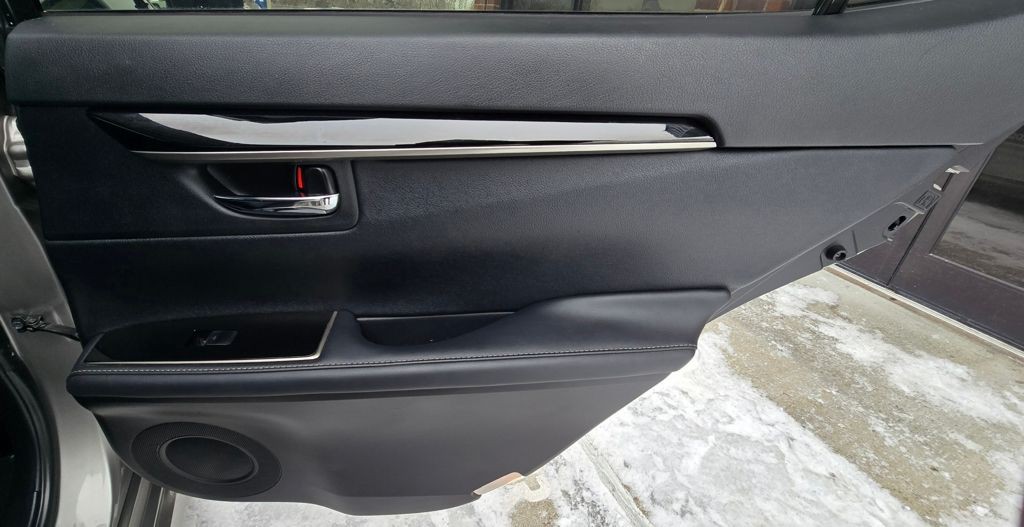 2018 Lexus ES Image 38