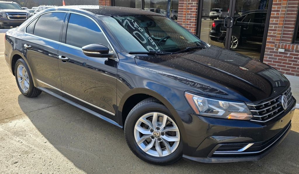 2017 Volkswagen Passat Image 3