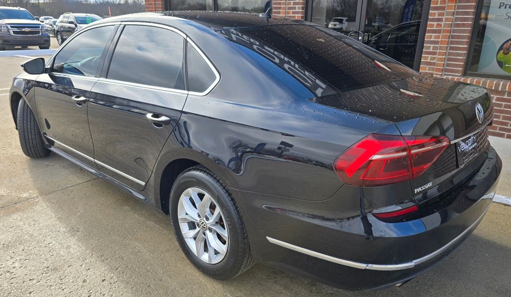 2017 Volkswagen Passat Image 6