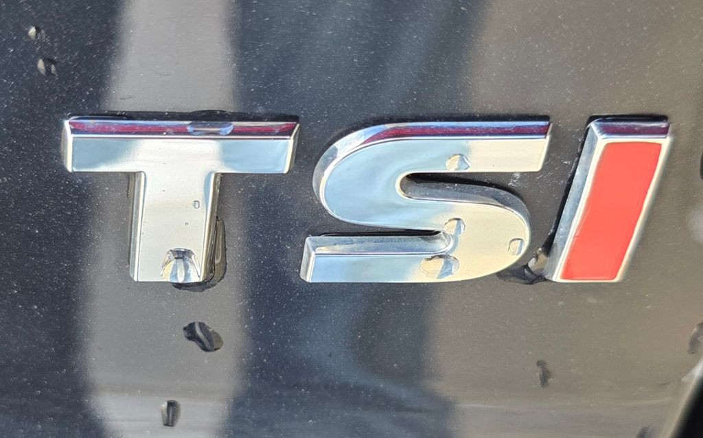 2017 Volkswagen Passat Image 11